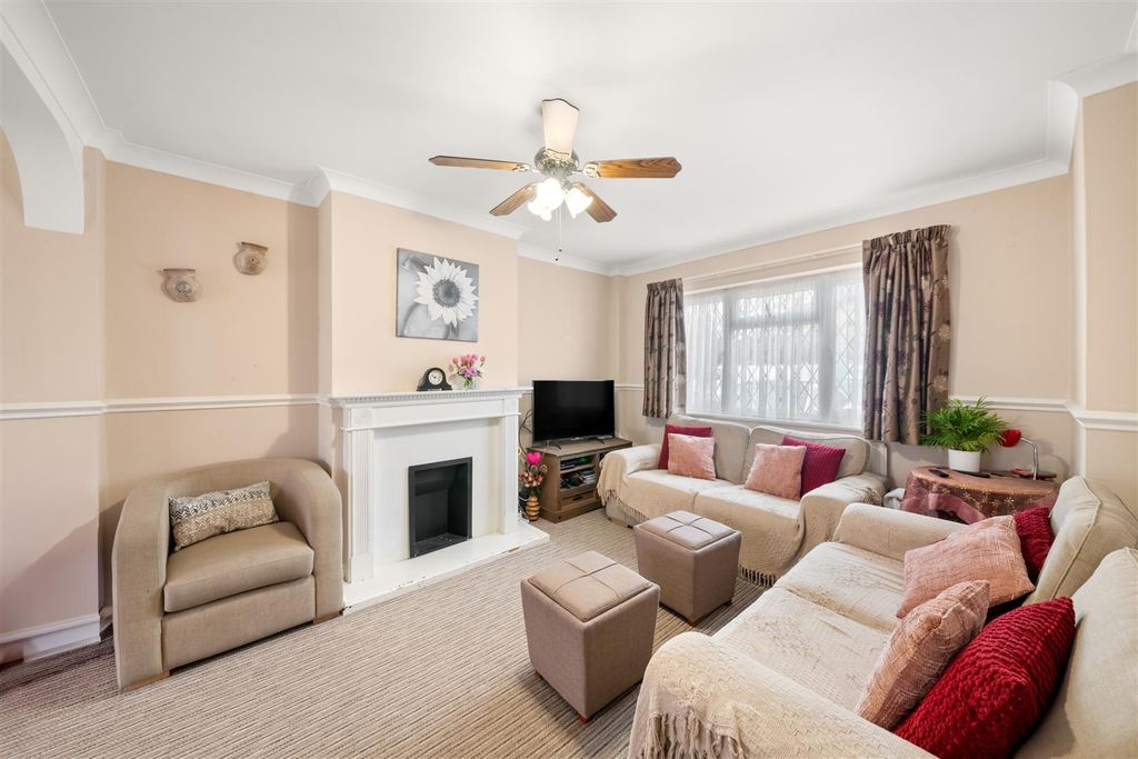 Property photo 2 of 16