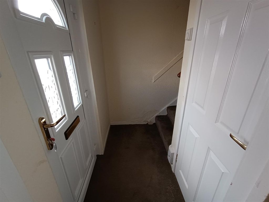 Property photo 2 of 16 Hall