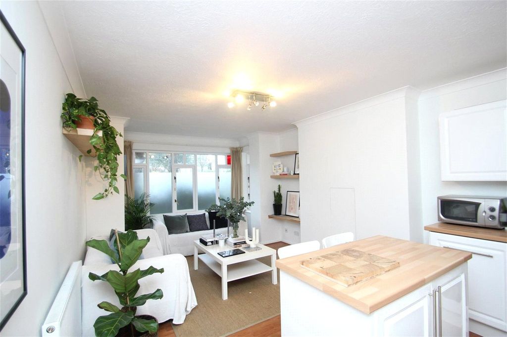 Property photo 2 of 9 Picture No. 01
