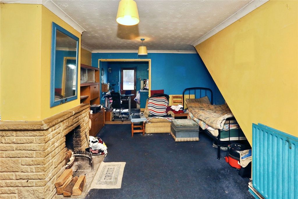 Property photo 2 of 18 Picture No. 16