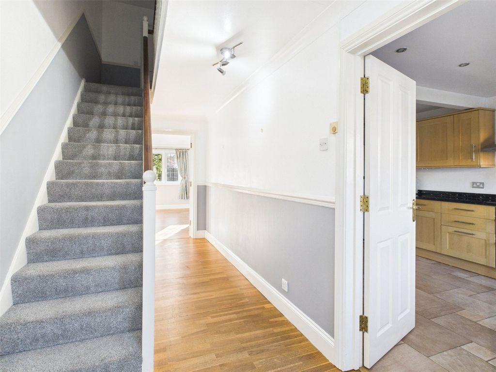 Property photo 2 of 19 Picture No. 23