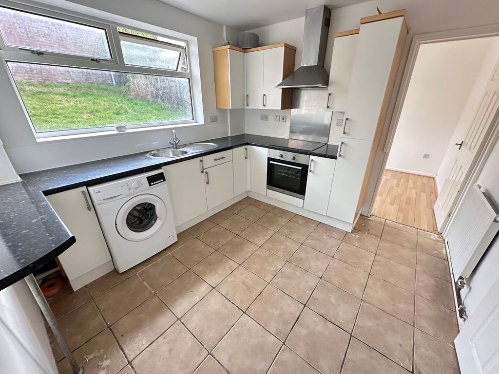 Property photo 3 of 11 4632124