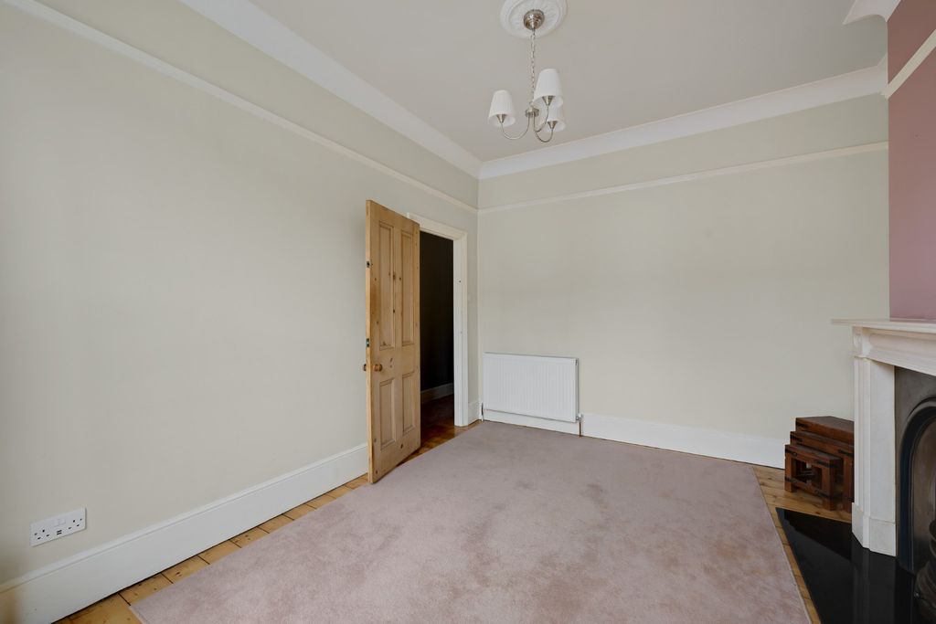 Property photo 3 of 14 5237813
