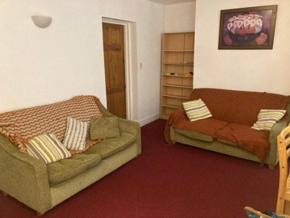 Property photo 3 of 10 Whit Rd Living Room 2022.Jpg