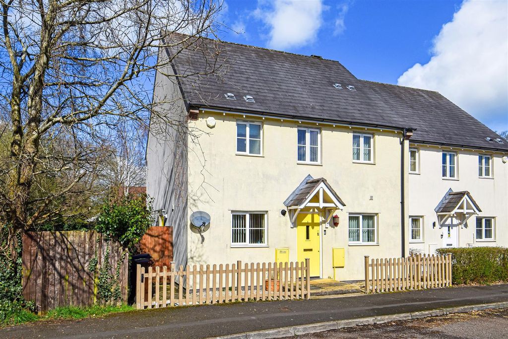 Property photo 1 of 20 Ph2_6482789.Jpg