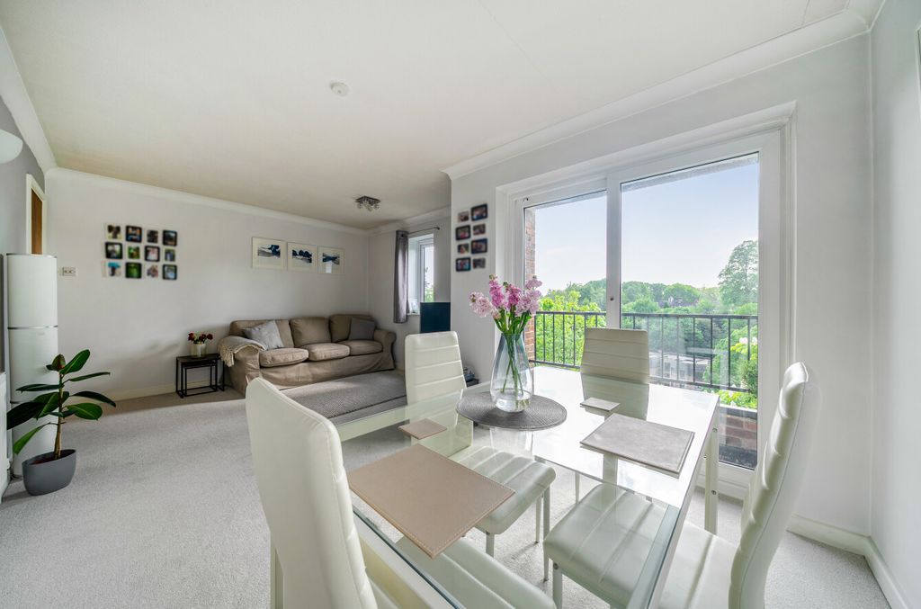 Property photo 2 of 22 1450503-10-69F4Ca...