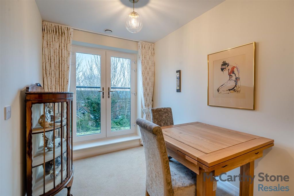 Property photo 2 of 28 8635746-Interior02.Jpg