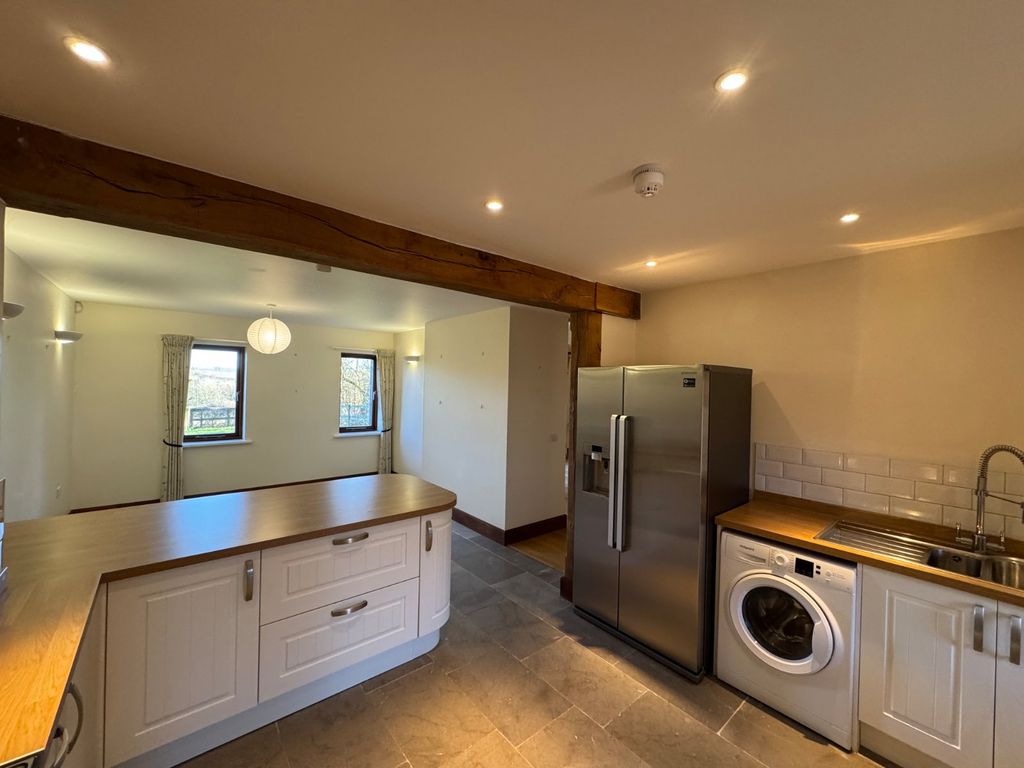 Property photo 2 of 12 Picture No. 09