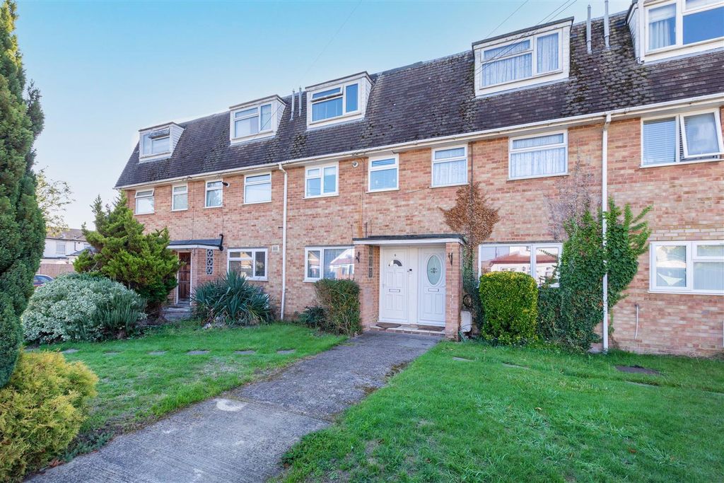 Property photo 1 of 11 6 Sheridan Court-1.Jpg