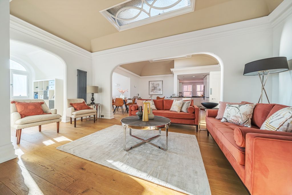 Property photo 1 of 19