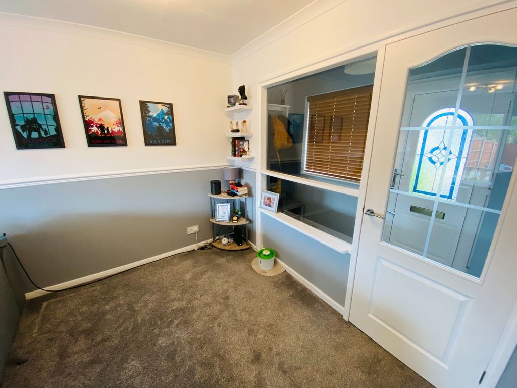 Property photo 3 of 20