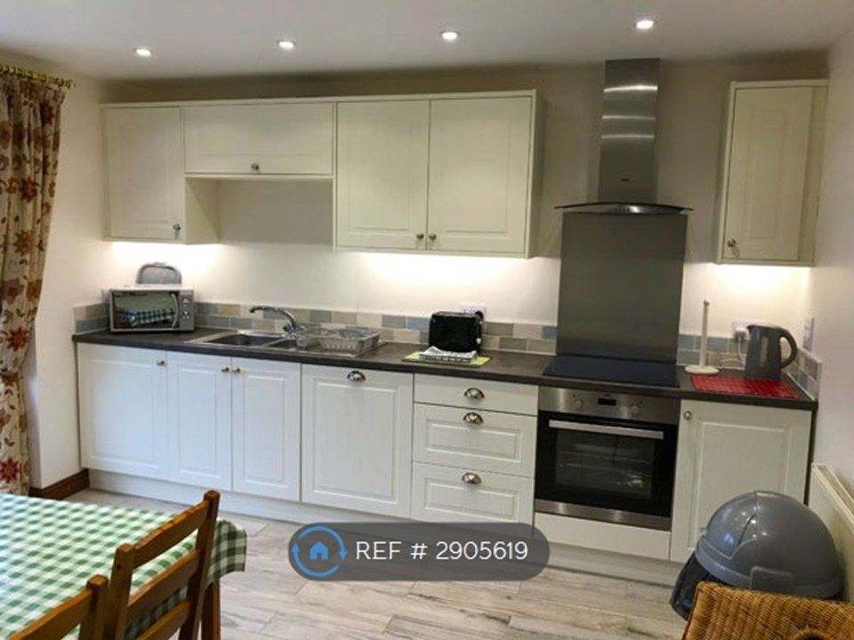 Property photo 1 of 8 Kitchen