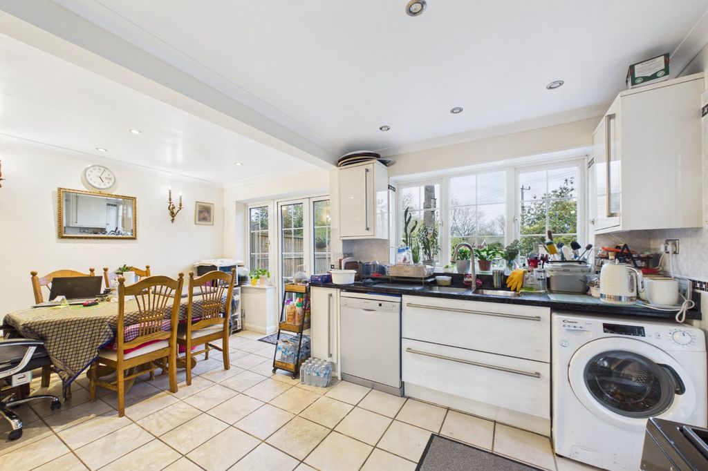 Property photo 3 of 12 Picture No. 02