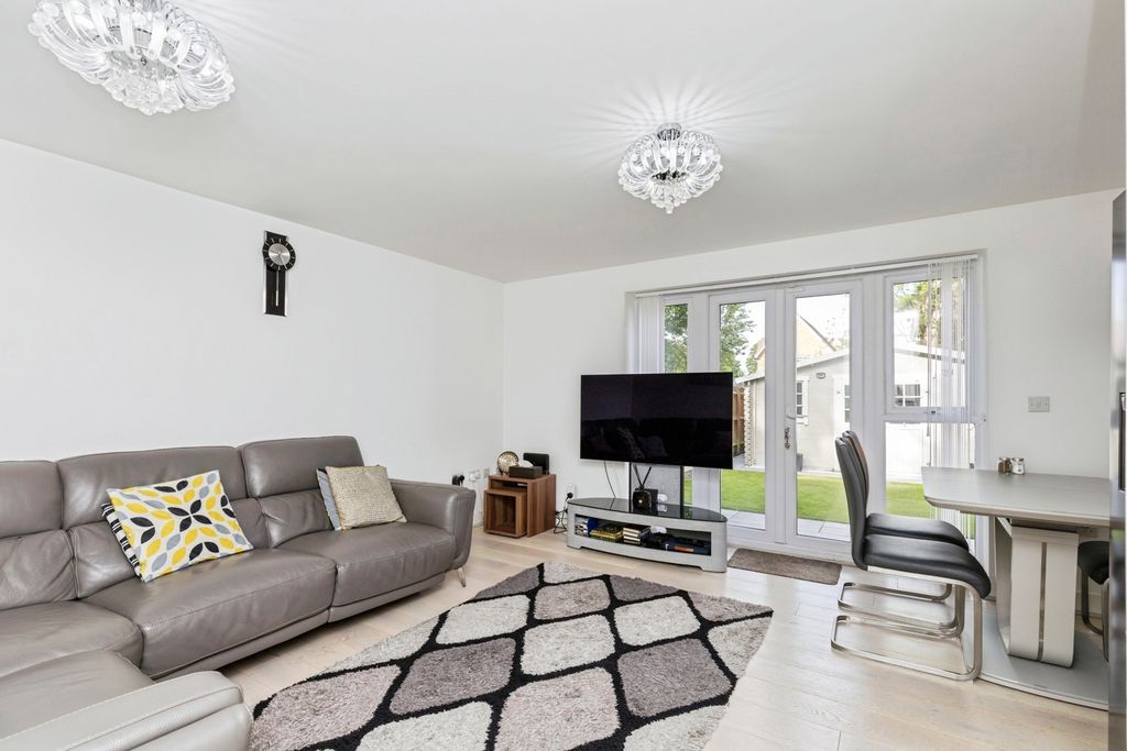 Property photo 2 of 17 Pbox-Img.Jpg