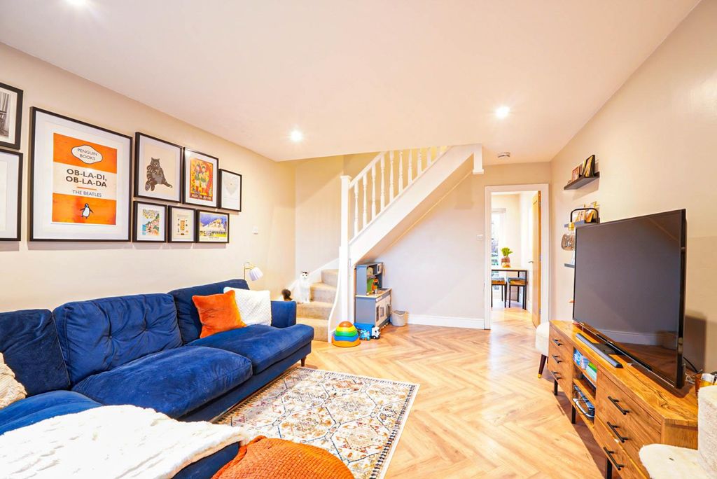 Property photo 2 of 18 90C5F35A-30C9-4Edc-Ab18-Ed8Abf1493C3.Jpg