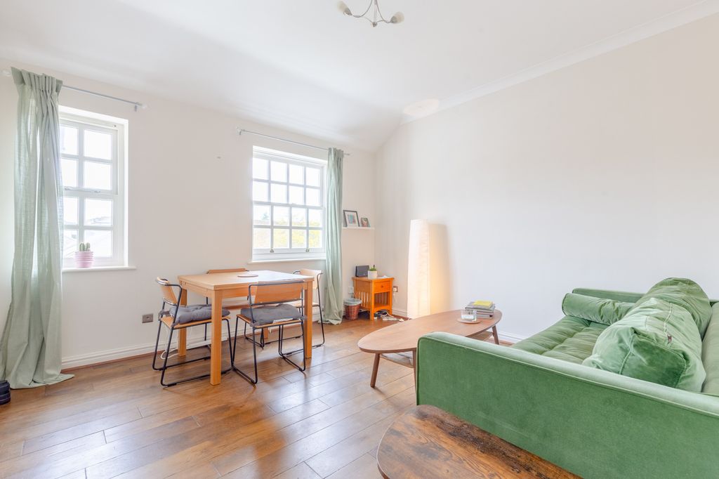 Property photo 1 of 23