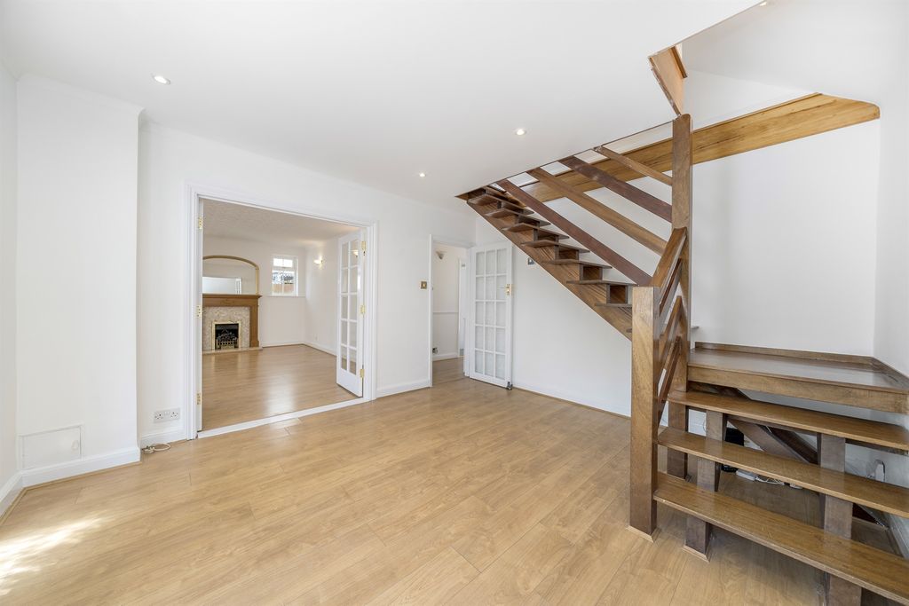 Property photo 3 of 14 Reception Room