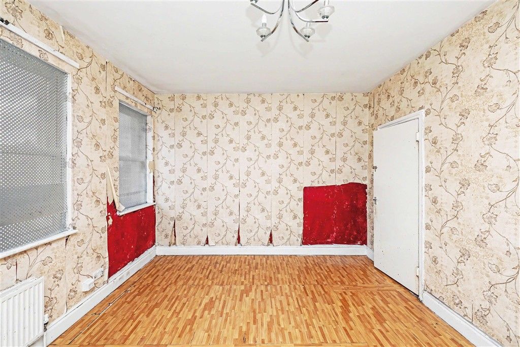 Property photo 3 of 5