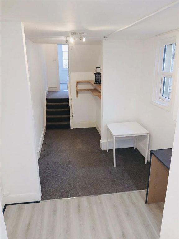 Property photo 2 of 23 Kitchen/Breakfast Room