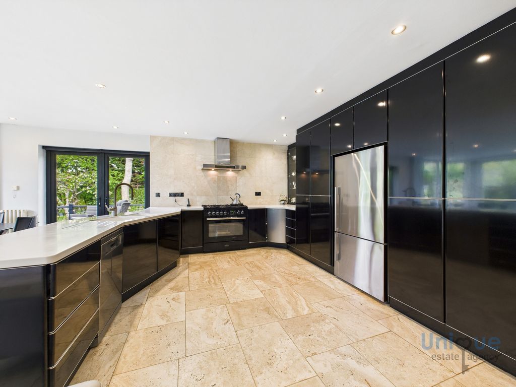 Property photo 1 of 58