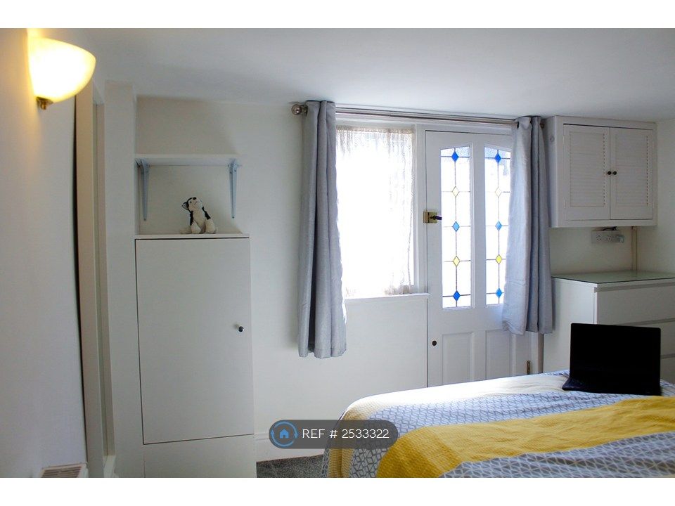 Property photo 2 of 13 Couples Room