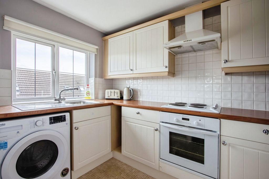 Property photo 2 of 14 Kitchen