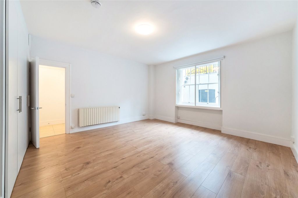 Property photo 1 of 9 Studio Room
