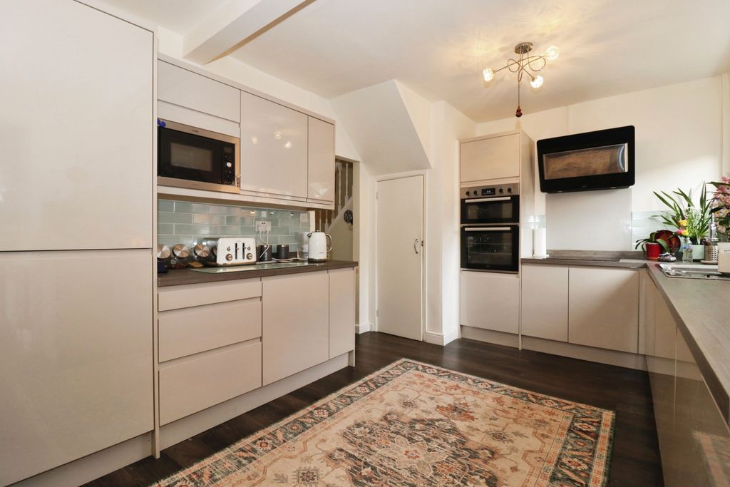 Property photo 2 of 23 Kitchen