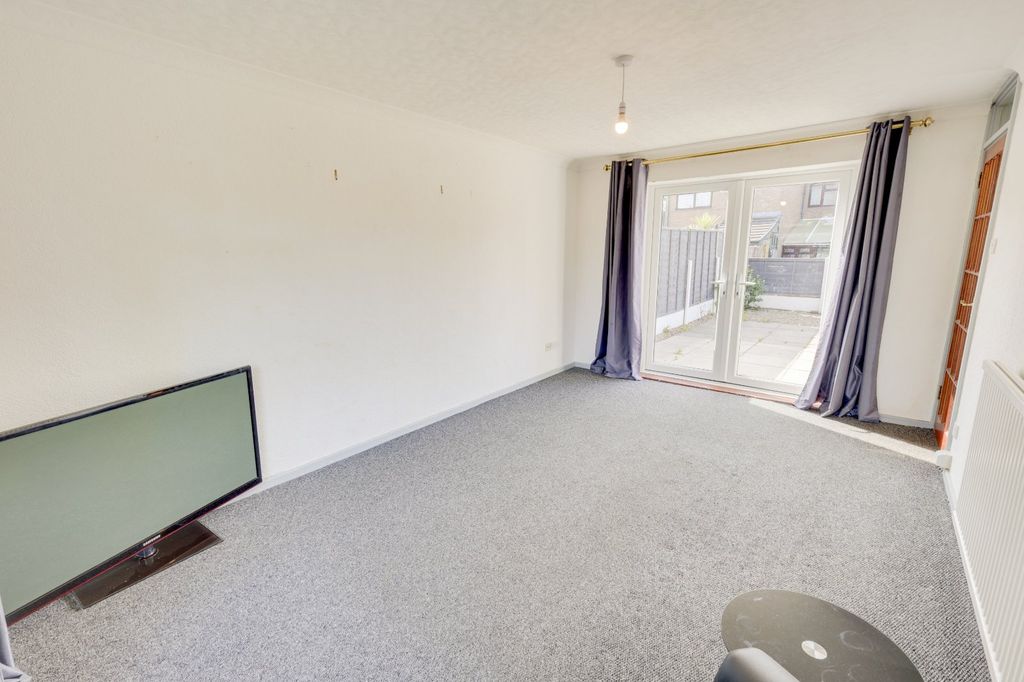 Property photo 3 of 18 Picture No. 21
