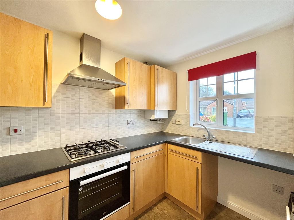 Property photo 3 of 22 Kitchen