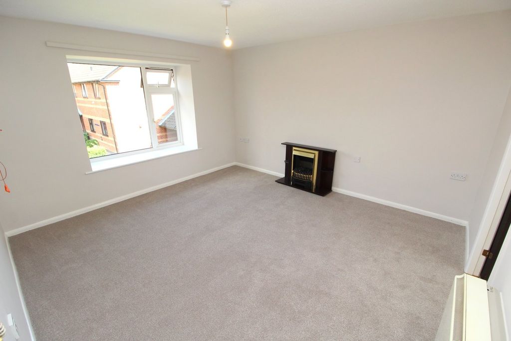 Property photo 3 of 13