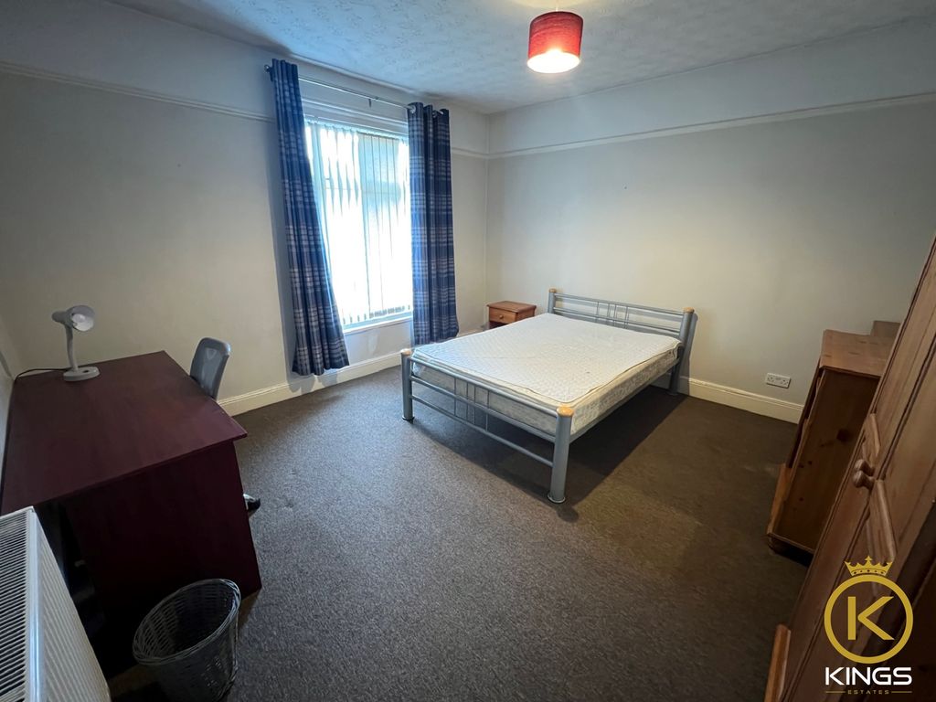 Property photo 2 of 12 12