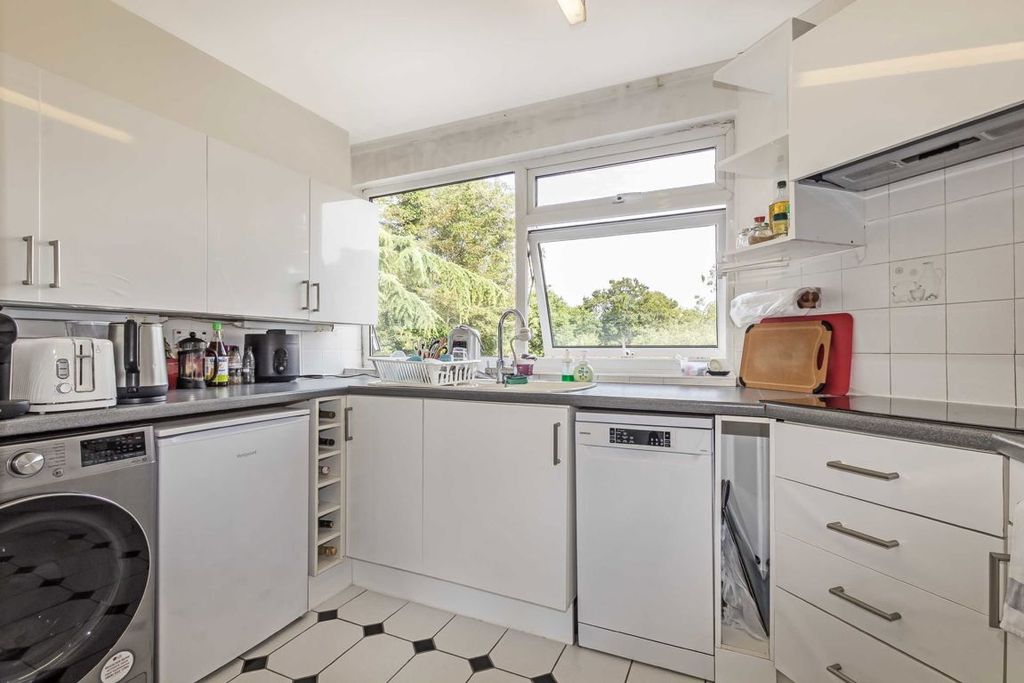 Property photo 3 of 4