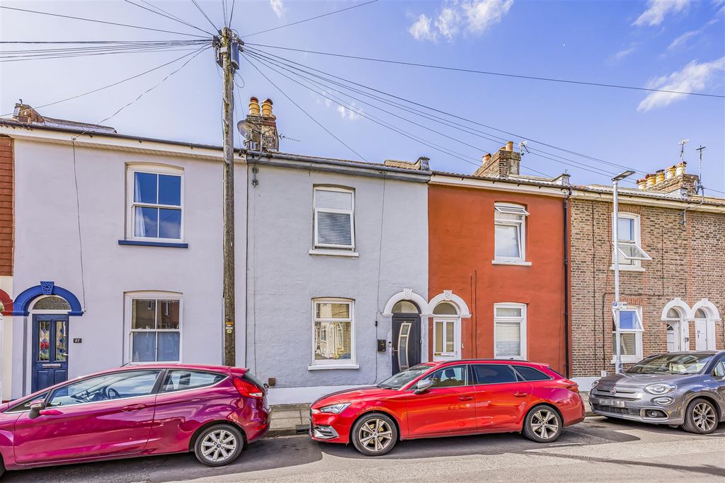 Property photo 1 of 17 29 Addison Road, Southsea-Porticomarketing-Soldby-