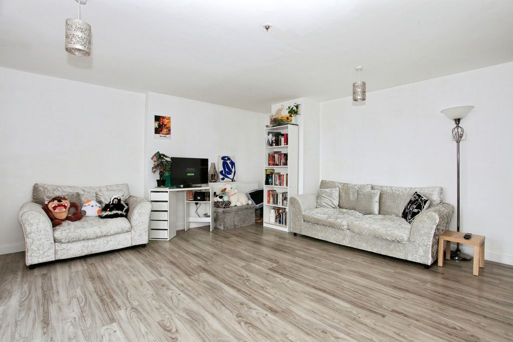 Property photo 2 of 10 Pbox-Img.Jpg