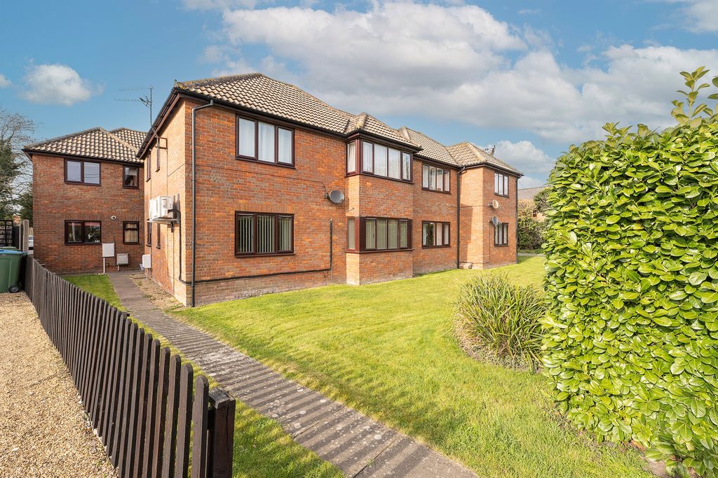 Property photo 1 of 12