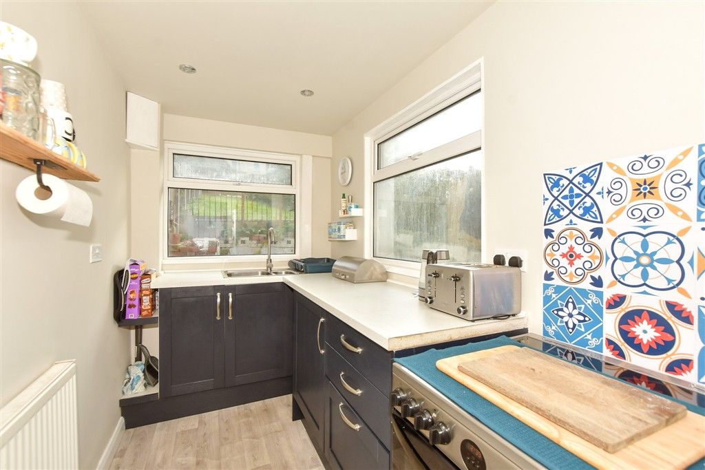 Property photo 3 of 16 Kitchen