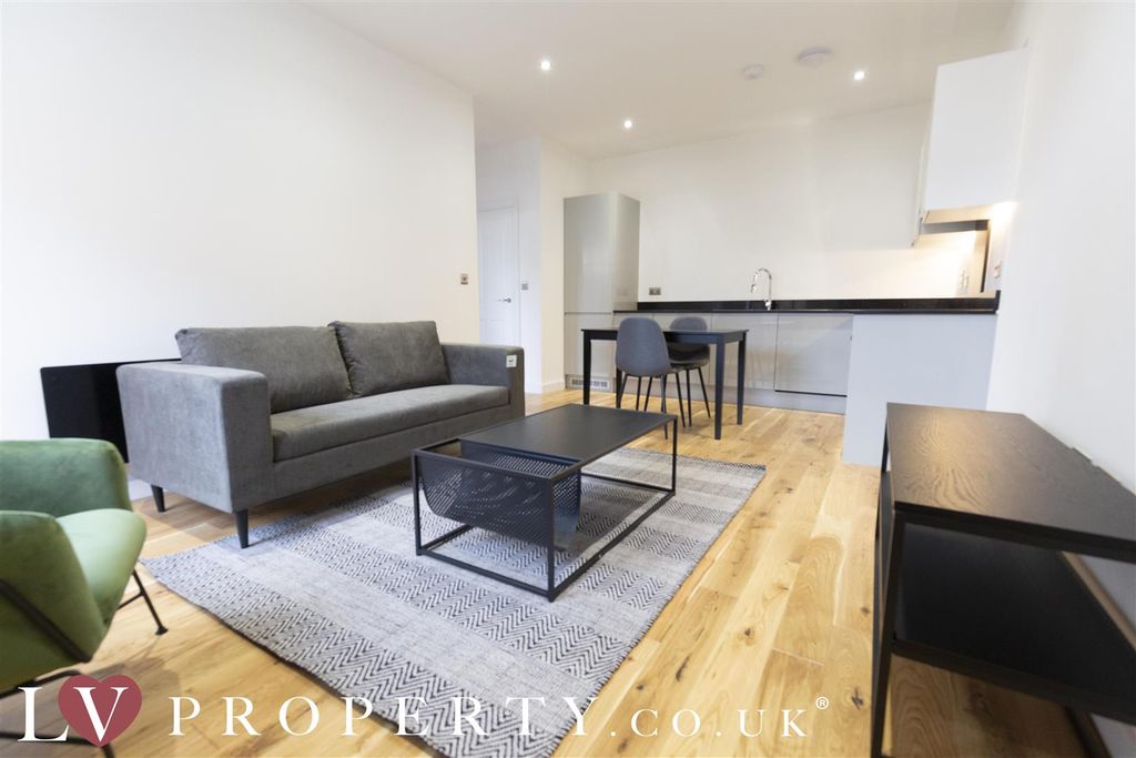Property photo 2 of 8 N3.Jpg