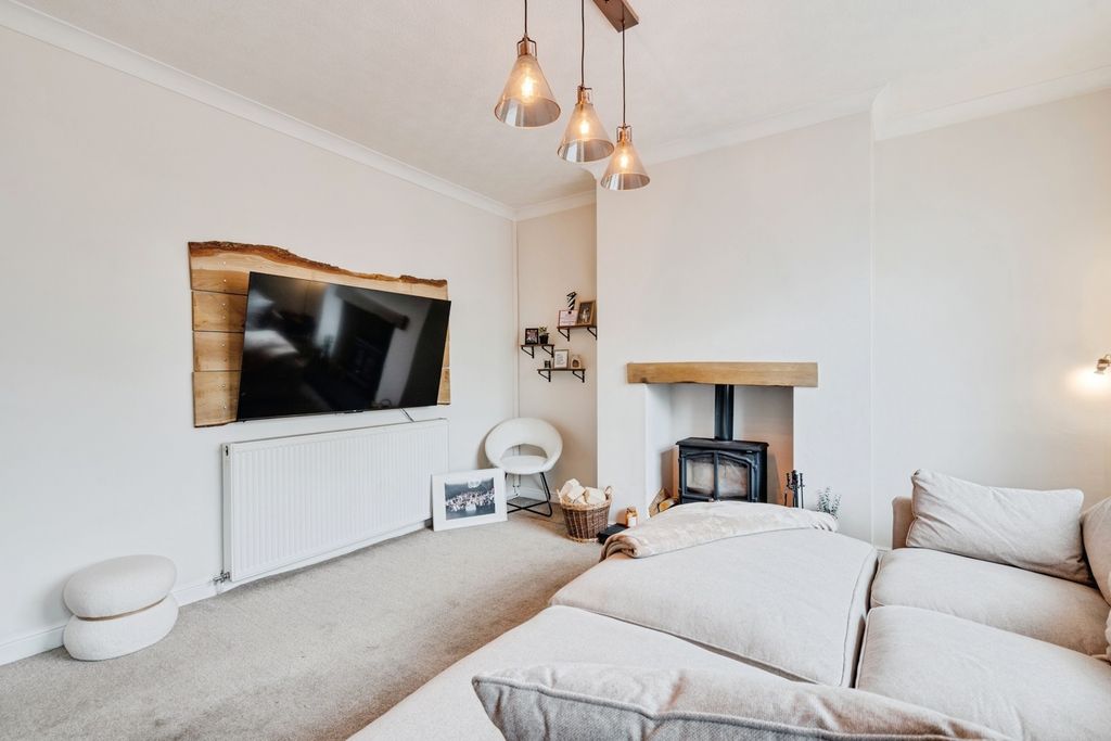 Property photo 3 of 19 Pbox-Img.Jpg