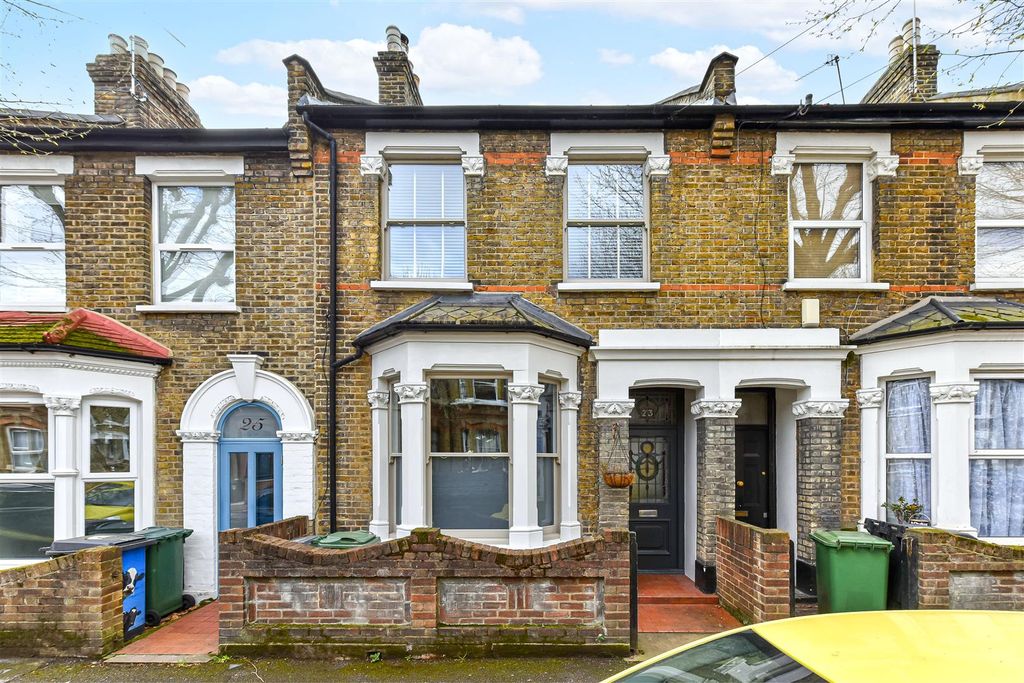 Property photo 3 of 33 23 Malvern Road-46.Jpg