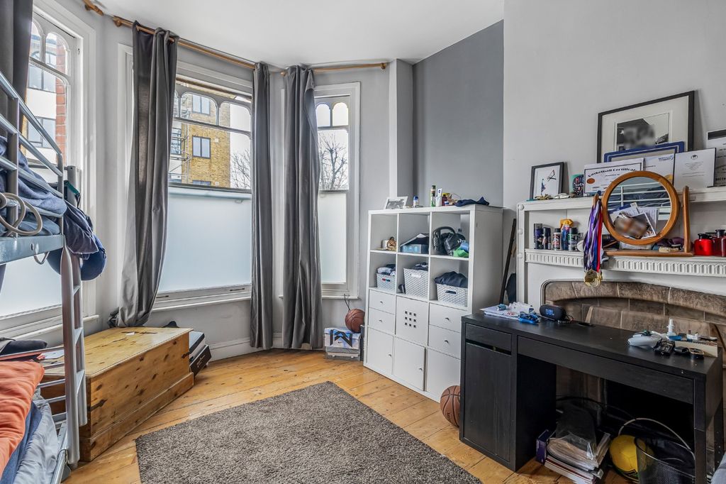 Property photo 3 of 24 Picture No. 01