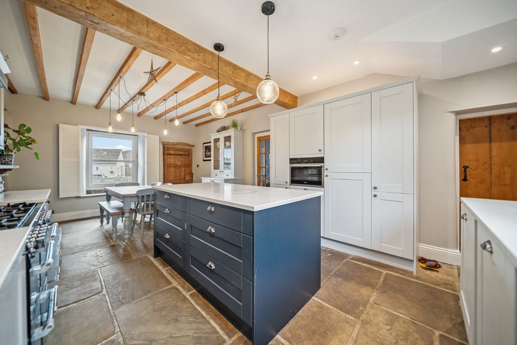 Property photo 2 of 25 Picture 2