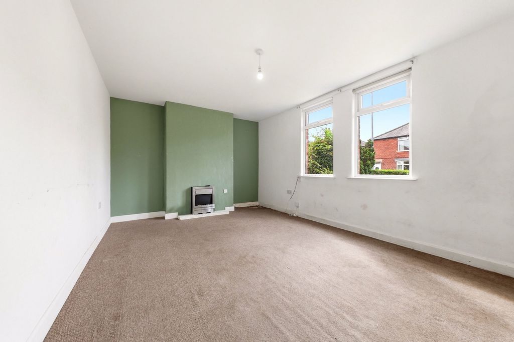Property photo 3 of 19