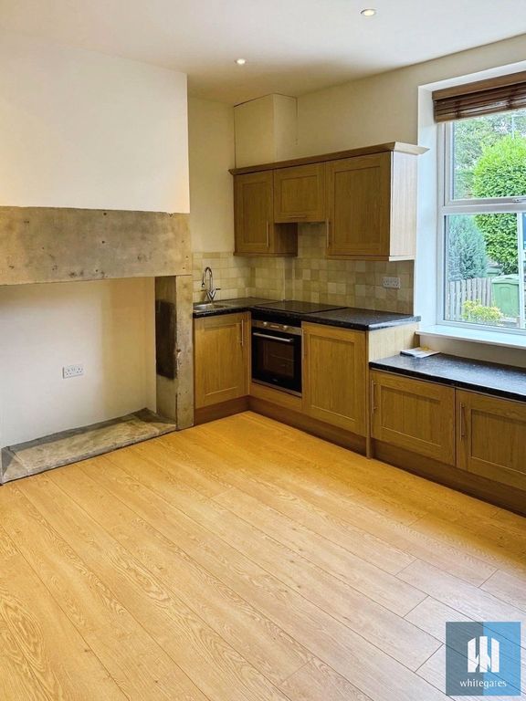 Property photo 2 of 15 Picture No. 17