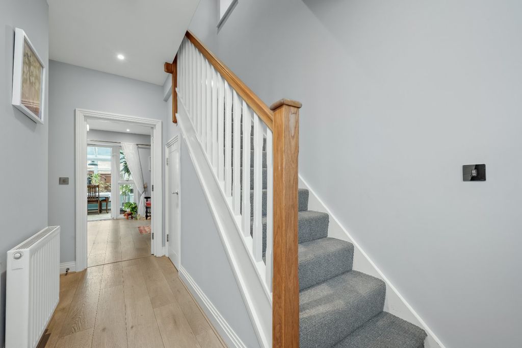 Property photo 3 of 13 Entrance