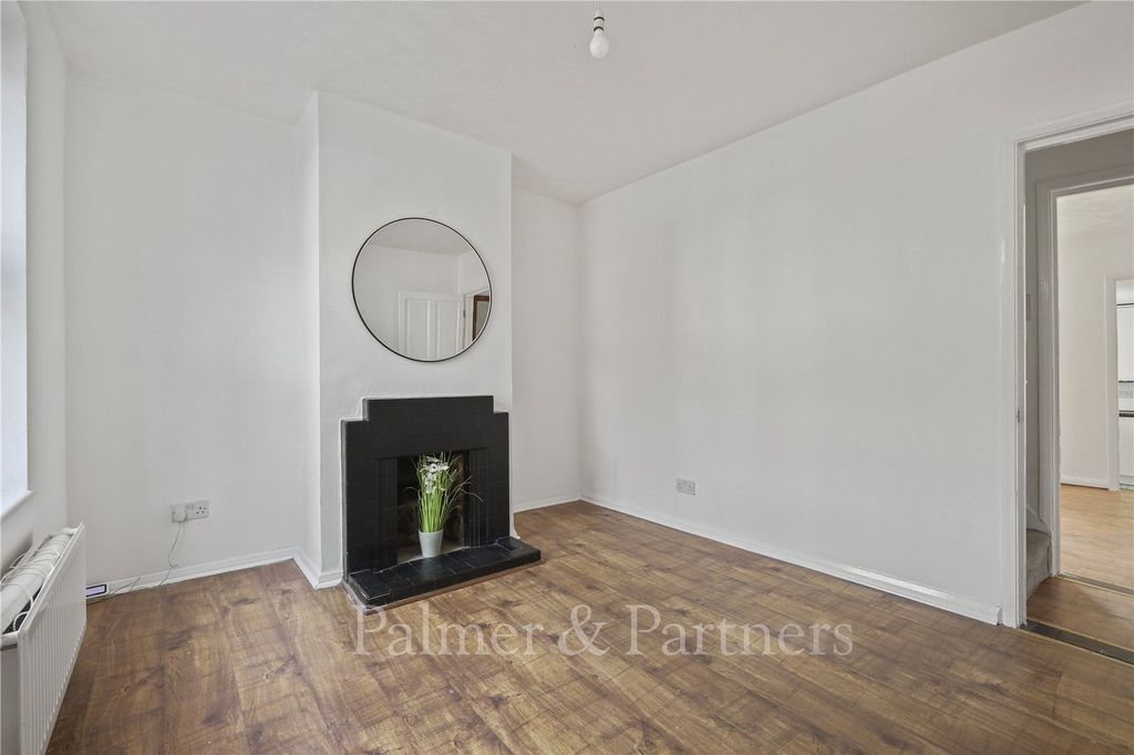 Property photo 2 of 11 Reception Room 1