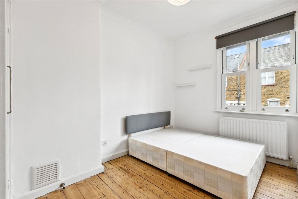 Property photo 3 of 6