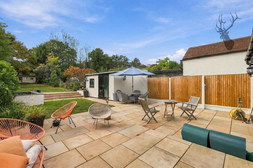 Property photo 2 of 29