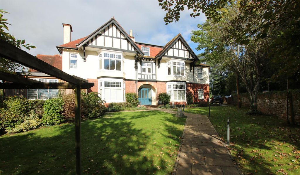 Property photo 1 of 8 Front.Jpg