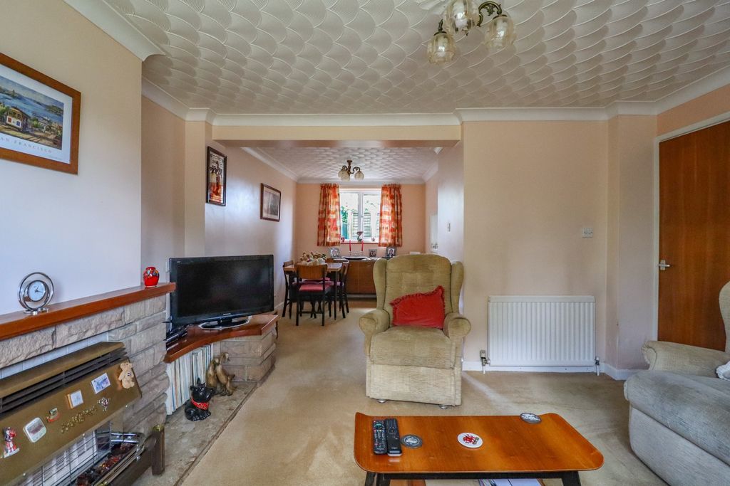 Property photo 3 of 18 3848357